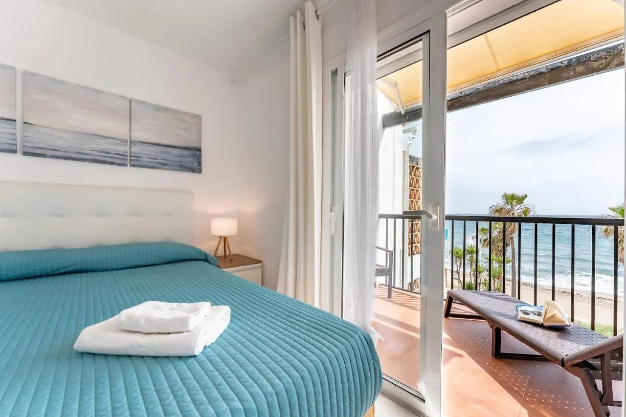 Dona Lola Micaela Beach Front Duplex Apartment With Open Sea And Beach Views Located Between Marbella And Fuengirola - Costa Del Sol - Cs148 ミハス