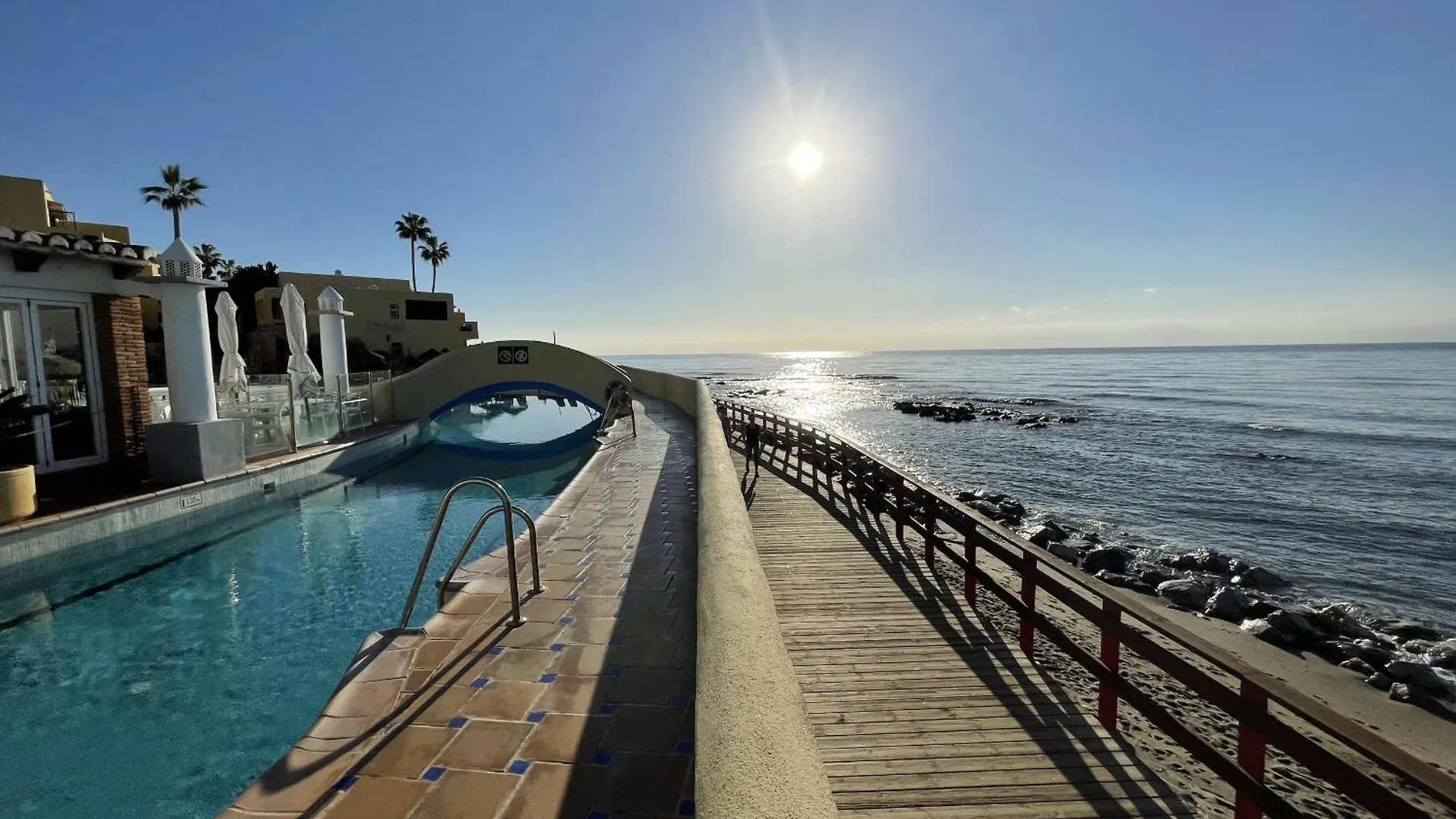 Apartment Dona Lola Micaela: Beachfront Duplex with Costa del Sol Views Mijas